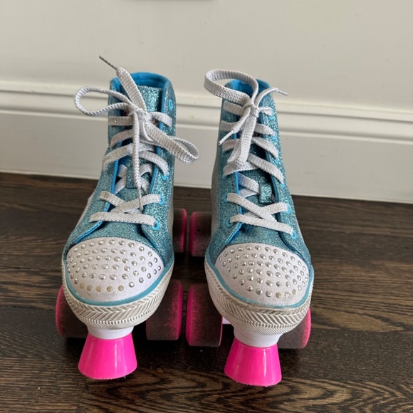 CHICAGO SKATES CRS120 Girls Junior Glitter Light Up Quad Roller Skate Size 1 - Picture 2 of 12